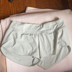 Lululemon size 4 Speed Up Shorts
